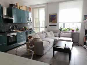 Kuchyň nebo kuchyňský kout v ubytování Incantevole nuovo appartamento in zona centrale a Torino