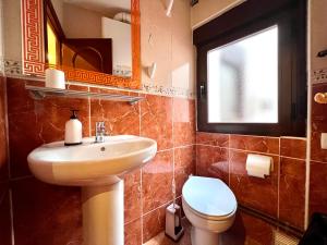 Koupelna v ubytování Housing León La Imprenta