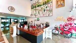 Nápoje v ubytování Tour De Phuket Hotel - SHA Plus