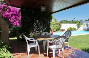 Κήπος έξω από το Chalet la Dehesa