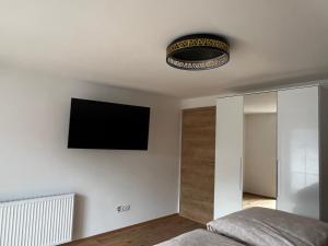 Telewizja i/lub zestaw kina domowego w obiekcie Ferienwohnung Krallinger
