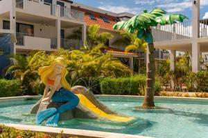 Bazén v ubytování Resort Bonaire nebo v jeho okolí