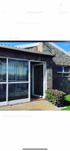 Το κτήριο όπου στεγάζεται  το δωμάτιο σε οικογενειακή κατοικία