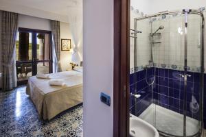 A bathroom at Hotel Eros