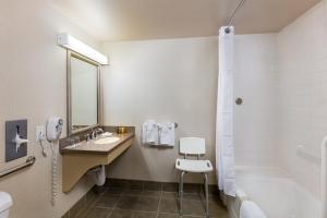 Koupelna v ubytování Handlery Hotel San Diego
