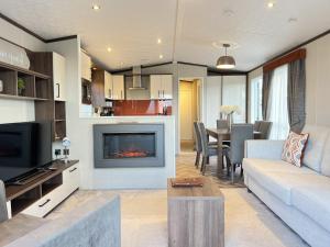 O bucătărie sau chicinetă la Stewarts Resort Lodge 32