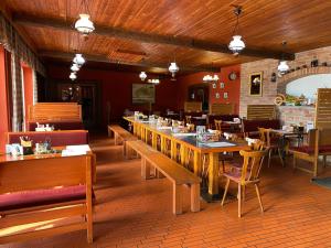 Restoran atau tempat lain untuk makan di Hotel Formanka