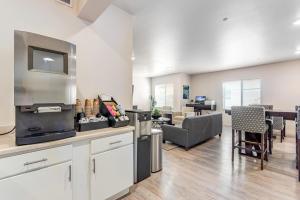A cozinha ou cozinha compacta de Parks Residential Denver