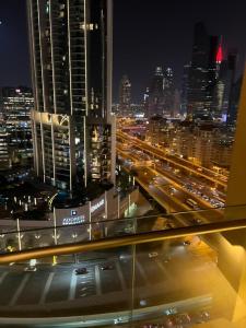 Miesto panorama iš apartamentų arba bendras vaizdas Dubajuje
