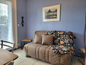 Posedenie v ubytovaní Studio avec Terrasse, Parking Privé et Accès Direct à la Plage - FR-1-465-86