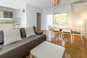Posezení v ubytování Apartmani ORION - Sunce