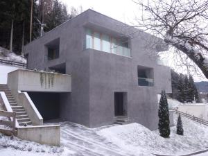 Budova, v ktorej sa apartmán nachádza