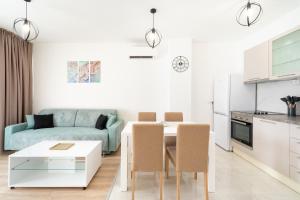 Apartments & Rooms Fisherman's Luck的厨房或小厨房