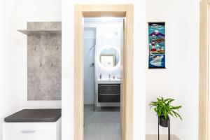 Apartments & Rooms Fisherman's Luck的一间浴室