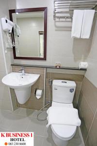 Koupelna v ubytování K Business 1 Hotel My Dinh 미딩