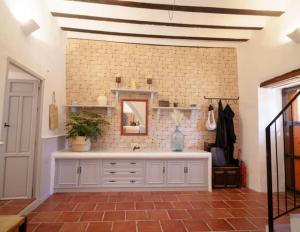Fotografie z fotogalerie ubytování Casa rural con jacuzzi y chimenea en paraje único - La Casa del Pino v destinaci Blanca