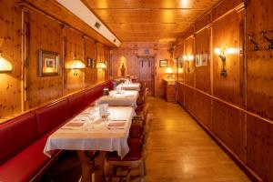 Restauracja lub miejsce do jedzenia w obiekcie Gasthof OHR