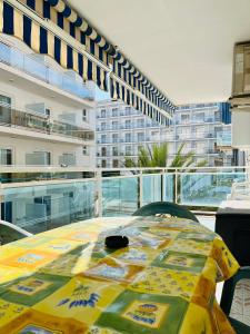 Bazén v ubytování Apartamento Alaska acogedor y a 100metros de la playa nebo v jeho okolí