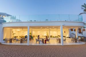 White Hills Resort餐厅或其他用餐的地方