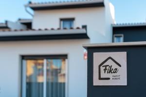 Gallery image of FIKA Guest House in Nazaré