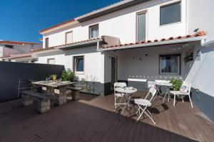 Gallery image of FIKA Guest House in Nazaré