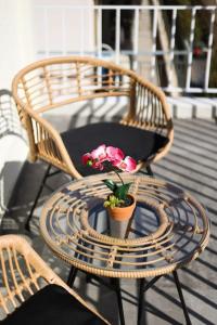 A balcony or terrace at Blue Delta Apartment Palaio Faliro