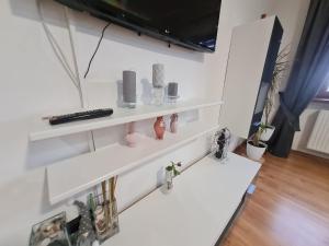 Kuchyň nebo kuchyňský kout v ubytování Malebný Rodinný Dům v Přírodě, Sauna, BBQ