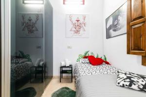Posteľ alebo postele v izbe v ubytovaní Cómodo y moderno apartamento centro Granada