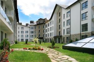 Budova, kde se aparthotel nachází