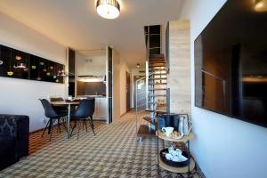 Posedenie v ubytovaní 411 w ROYAL TULIP SAND 200 m od plaży DOBRUK APARTAMENTY w hotelu 5 gwiazdkowym