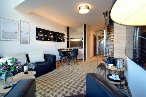 Posedenie v ubytovaní 411 w ROYAL TULIP SAND 200 m od plaży DOBRUK APARTAMENTY w hotelu 5 gwiazdkowym