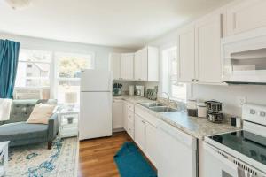 Η κουζίνα ή μικρή κουζίνα στο Cozy Farmhouse Apartment in Bristol 2 bed 1 bath