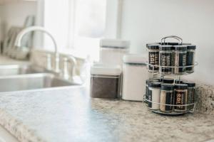 Kuchyň nebo kuchyňský kout v ubytování Cozy Farmhouse Apartment in Bristol 2 bed 1 bath + 28 fotografií