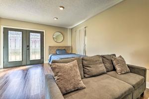 Gallery image of Modest Huntsville Studio with Full Kitchen! in Huntsville