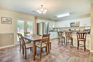 Gallery image of Decatur Vacation Rental Retreat with Private Yard! in Decatur