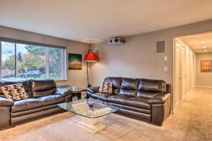 Gallery image of Bright Edmonds Abode with Patio and Dining Table! in Edmonds