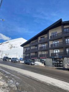 Budova, kde se apartmán nachází + 10 fotografií