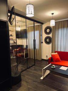 Posezení v ubytování Global Home - Aparthotel - No Contact Check In + 37 fotografií