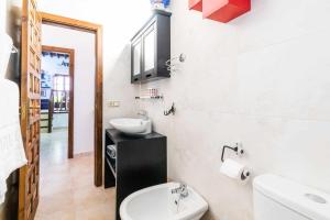 Kúpeľňa v ubytovaní Cómodo y moderno apartamento centro Granada