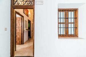 Fotografia z galérie ubytovania Cómodo y moderno apartamento centro Granada v destinácii Granada