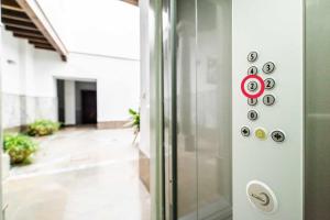 Fotografia z galérie ubytovania Cómodo y moderno apartamento centro Granada v destinácii Granada