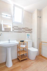 Koupelna v ubytování Hostal El Perelló, Valencia