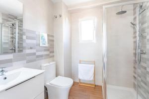 Koupelna v ubytování Hostal El Perelló, Valencia