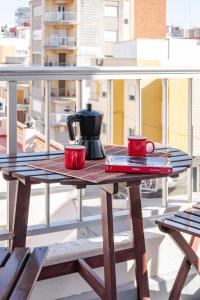 Balkón nebo terasa v ubytování Hostal El Perelló, Valencia + 37 fotografií
