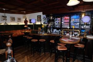 Lounge nebo bar v ubytování Hotel Zum Weißen Roß