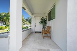 Dania Beach Waterfront,near Hollywood & Fll的阳台或露台