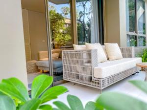Posezení v ubytování Veranda pool access 2BR family Huahin