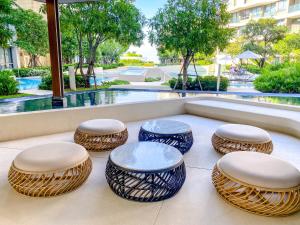 Bazén v ubytování Veranda pool access 2BR family Huahin nebo v jeho okolí