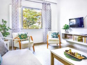 Μια τηλεόραση ή/και κέντρο ψυχαγωγίας στο Holiday House Heraklion