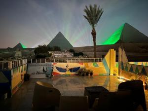 Foto dalla galleria di Pyramids Overlook Inn a Il Cairo